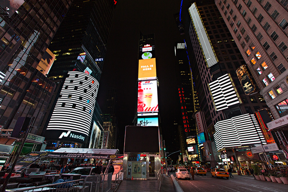 Ryoji Ikeda test pattern Times Square