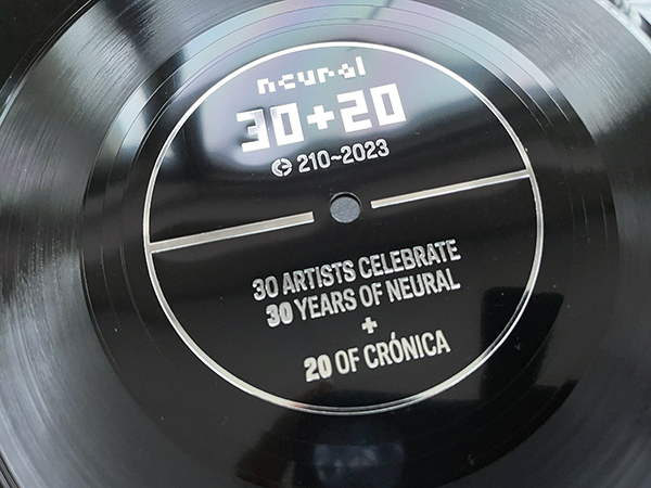 neural-30-anniversary-flexi-detail
